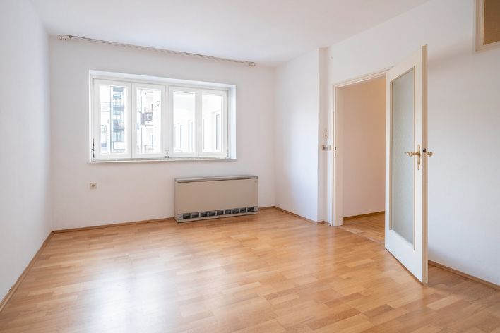 Monolocale in posizione privilegiata a Maxvorstadt, proprio accanto alla TUM (Università Tecnica di Monaco).