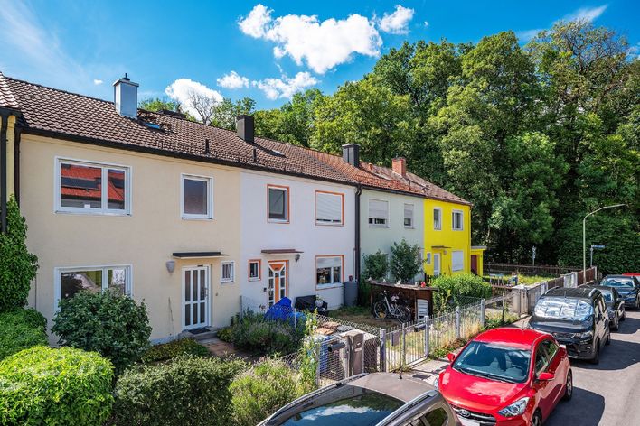 Angerlohe vor der Tür: Ihr Familienzuhause mit Südgarten und Garage!