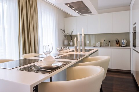 Tout neuf! Appartement meublé de 2 pièces à Schlösselpark