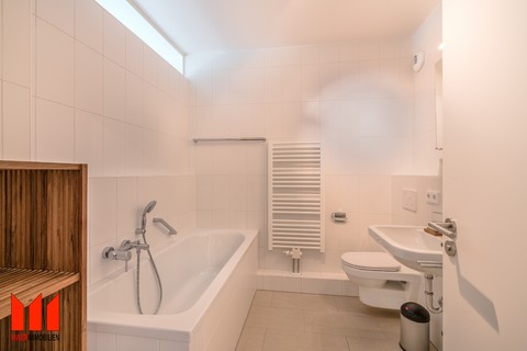 Exklusiv Moblierte Traumwohnung Mit Alpenblick Und Sudwestloggia