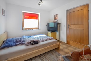 Kinderzimmer Untergeschoss Bild 1
