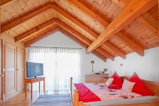 Elternschlafzimmer Dachgeschoss Bild 1
