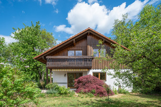 Detached house with basement