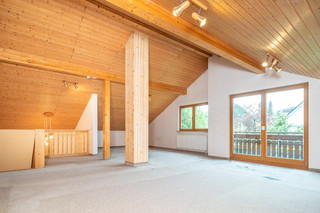 South-facing balcony, top floor
