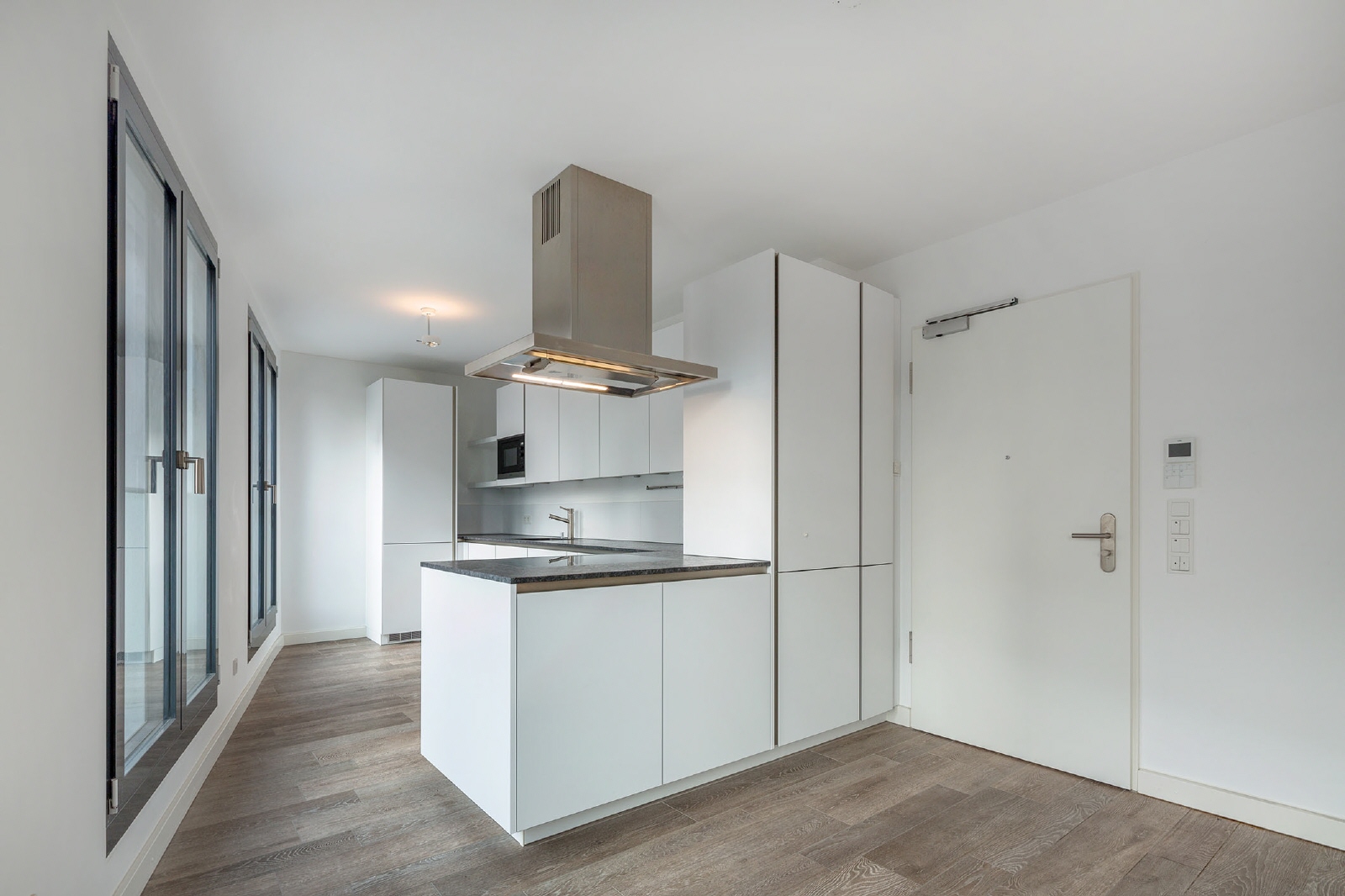 Glockenbachsuiten: Luxuriöse teilmöblierte 3- Zimmer Dachgeschoss Isarblick TG - Photo 3