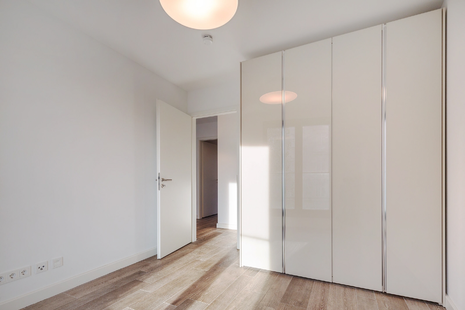 Glockenbachsuiten: Luxuriöse teilmöblierte 3- Zimmer Dachgeschoss Isarblick TG - Photo 1