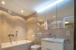 Salle de bain principale 1