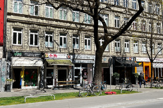 Boutique au rez-de-chaussée