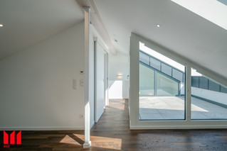 Chambre principale mansardée 1