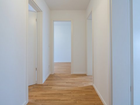 Luxuskernsanierte 3-Zimmer-Balkonwohnung (Villenkolonie) in ruhiger S-Bahn-Lage