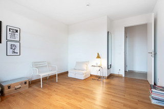 儿童房和办公室的景色