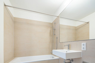 großzügiges Badezimmer