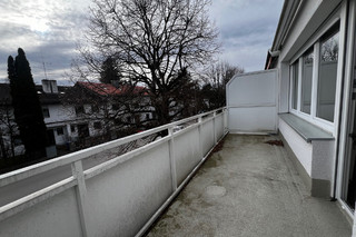 Südbalkon mit elektr Marikse
