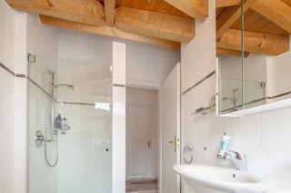 Badezimmer mit Waschmaschinenanschluss