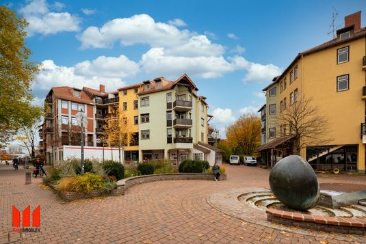 Sofort verfügbare 3-Zimmer-WHG mit EBK, TG, Aufzug mitten in Garching (U6)