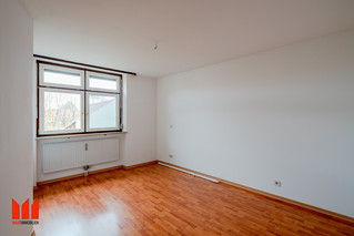 Elternschlafzimmer Innenhof 1
