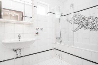 Bathroom with natural light and window 1