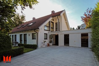 EFH mit Doppelgarage