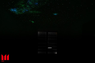 你一定要在卧室里看到星空！